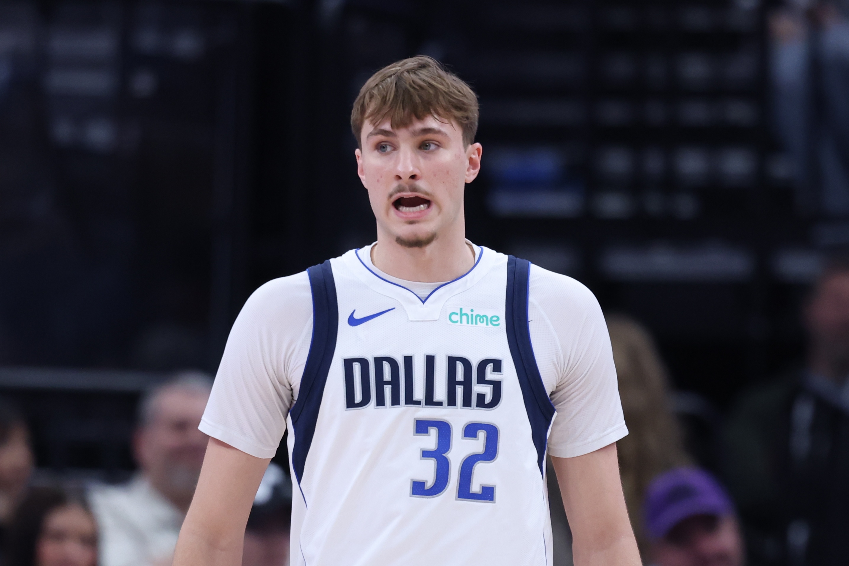 弗拉格目前总得分篮板助攻抢断四项数据领跑全队 史上第三位新秀